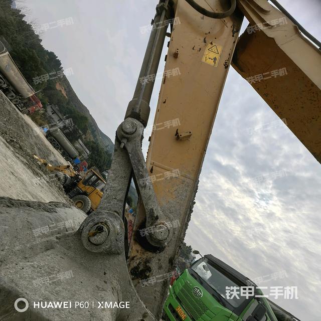 小臂整體左后(工作和回轉(zhuǎn)裝置) 小臂整體左后(工作和回轉(zhuǎn)裝置)