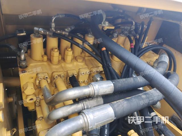 發(fā)動(dòng)機(jī)室(上車部件) 發(fā)動(dòng)機(jī)室(上車部件)