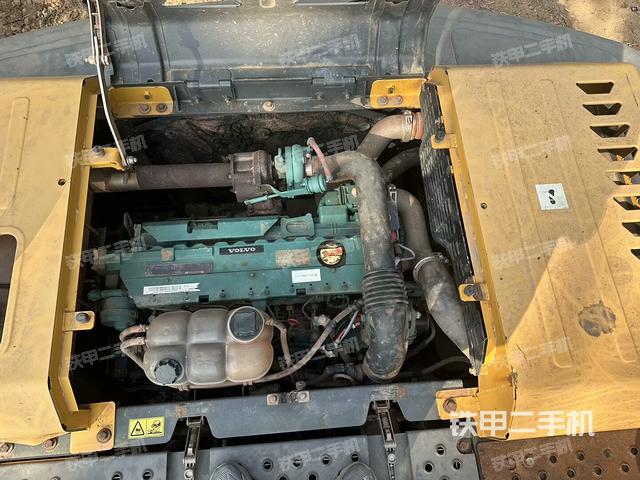 发动机整体俯视（整机外观）