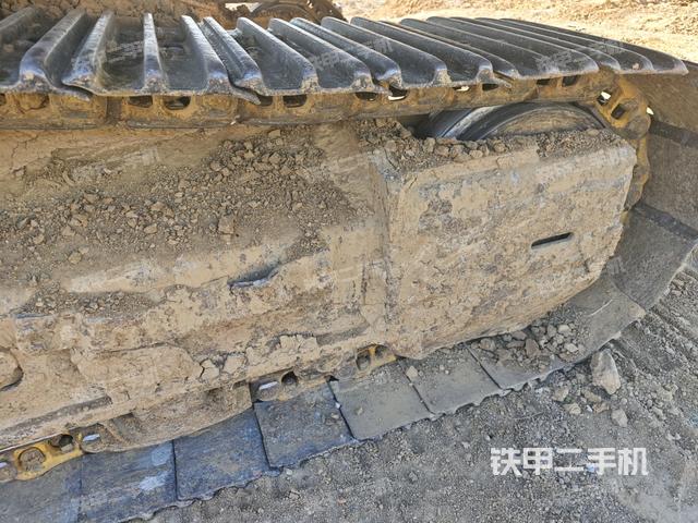 右驅(qū)動(dòng)輪（行走機(jī)構(gòu)）