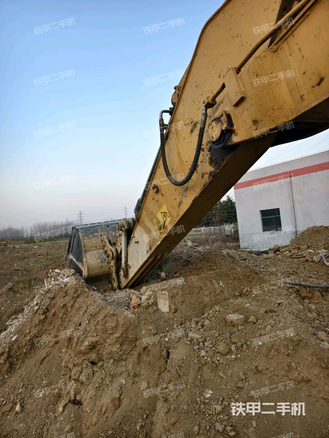 小臂整體右前（工作和回轉(zhuǎn)裝置）