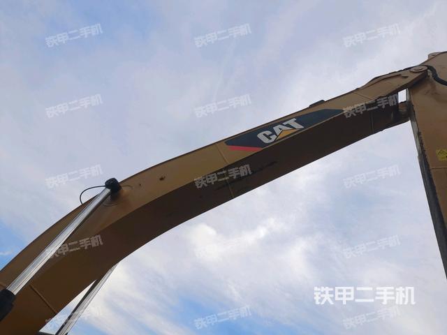 大臂油缸整體?豎拍(工作和回轉(zhuǎn)裝置) 大臂油缸整體?豎拍(工作和回轉(zhuǎn)裝置)