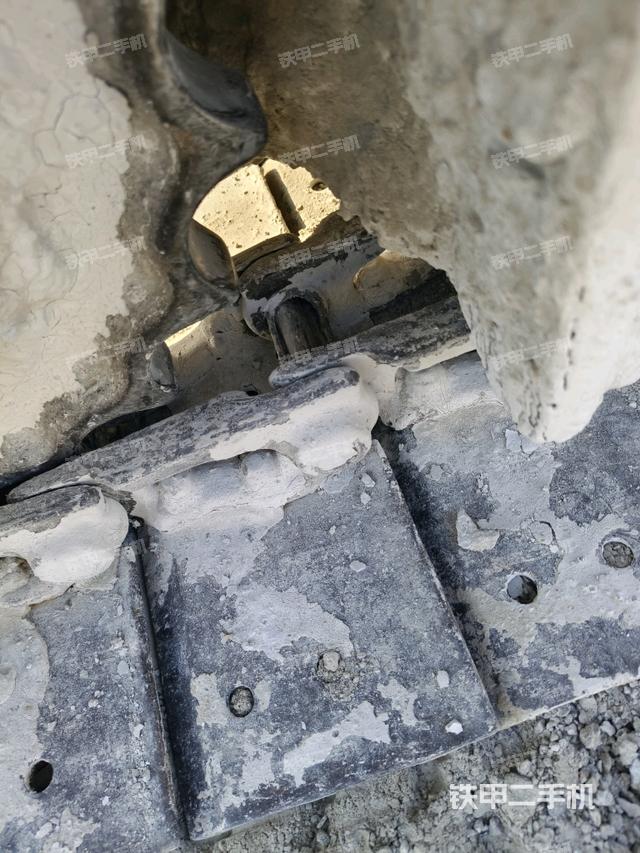 右驅動輪（行走機構）