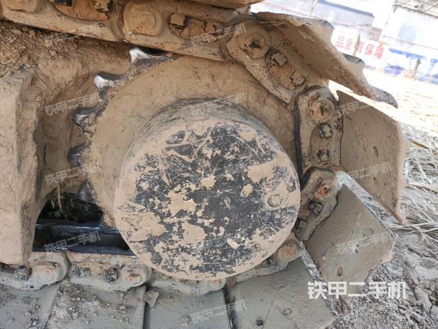 右驅(qū)動(dòng)輪（行走機(jī)構(gòu)）