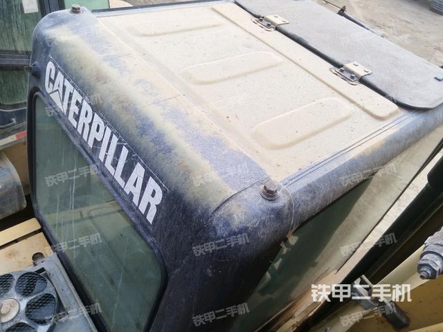 駕駛室頂部（整機(jī)外觀(guān)）