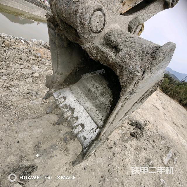 鏟斗45度(工作和回轉(zhuǎn)裝置) 鏟斗45度(工作和回轉(zhuǎn)裝置)