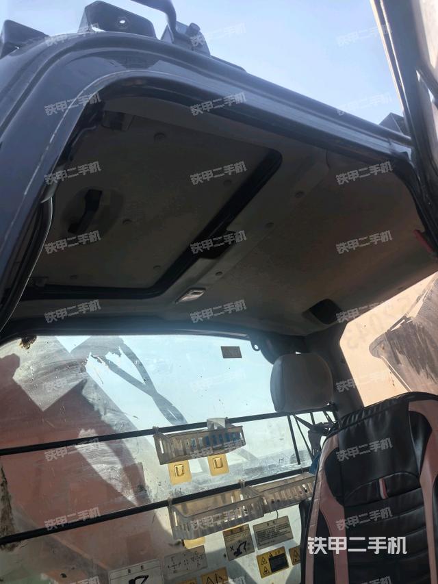 頂棚整體(駕駛室部分) 頂棚整體(駕駛室部分)