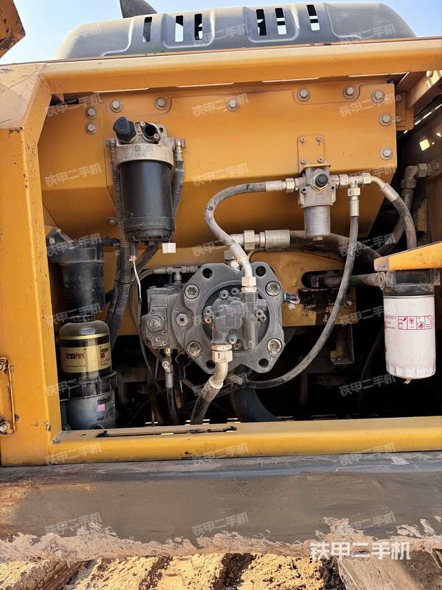 液壓泵室(大件艙室) 液壓泵室(大件艙室)