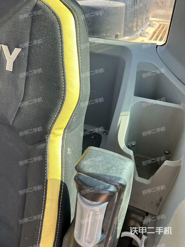 座椅后部（駕駛室部分）