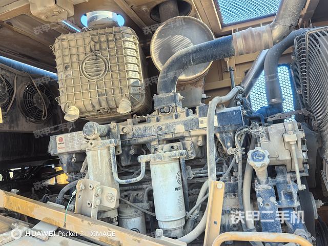 發(fā)動(dòng)機(jī)右側(cè)(整機(jī)外觀及大件) 發(fā)動(dòng)機(jī)右側(cè)(整機(jī)外觀及大件)