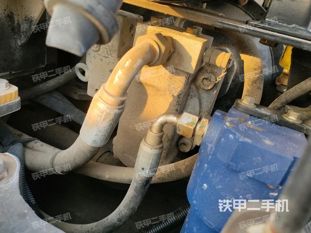 液壓泵艙室正面整體(整機(jī)外觀(guān)) 液壓泵艙室正面整體(整機(jī)外觀(guān))