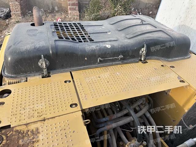 氣門室蓋螺絲特寫（上車部件）