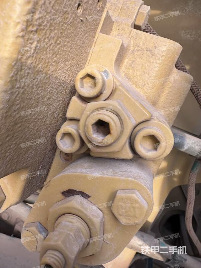 電瓶（大件艙室）