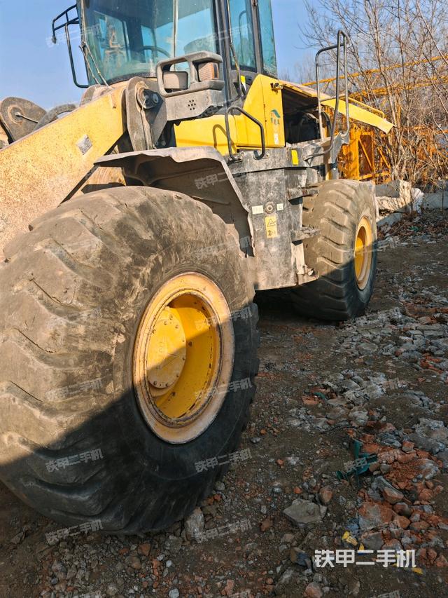 工作裝置整體（整機外觀及大件）