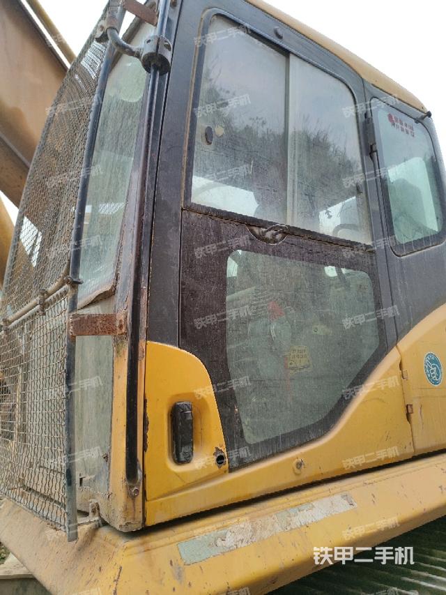 駕駛室左前45度（駕駛室部分）