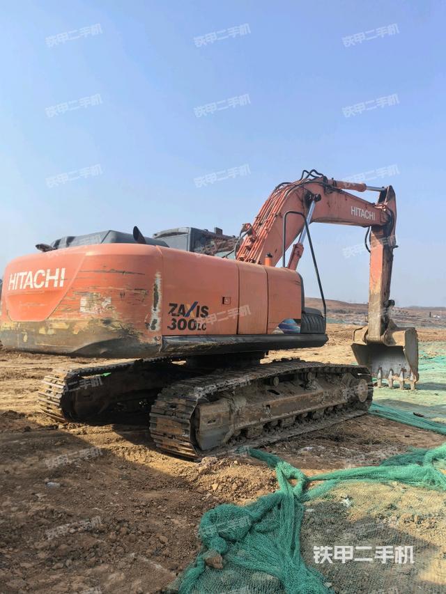 右后45(整機(jī)外觀) 右后45(整機(jī)外觀)