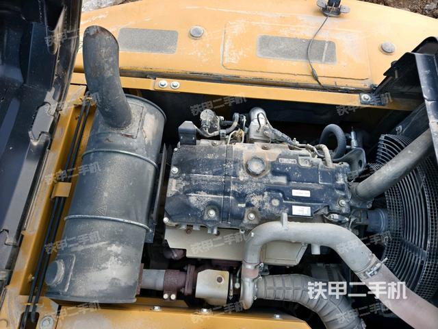 發(fā)動(dòng)機(jī)室（上車部件）