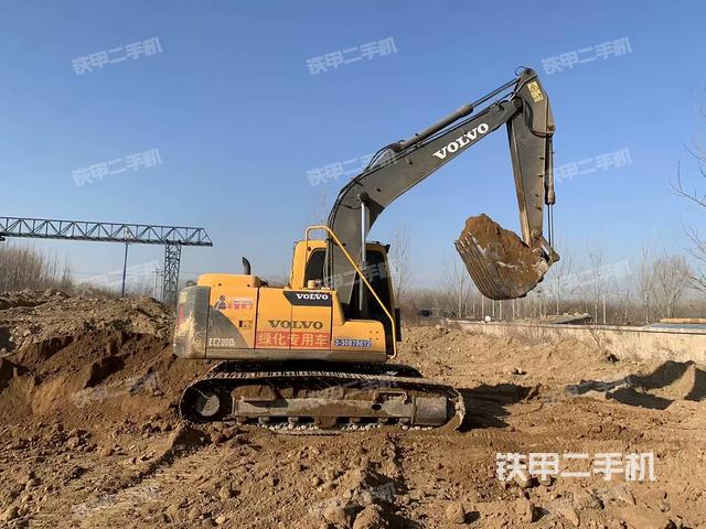 整機(jī)右后45°(整機(jī)外觀) 整機(jī)右后45°(整機(jī)外觀)