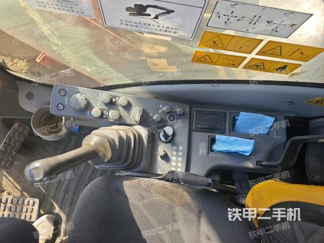 后窗玻璃角標(biāo)（駕駛室部分）