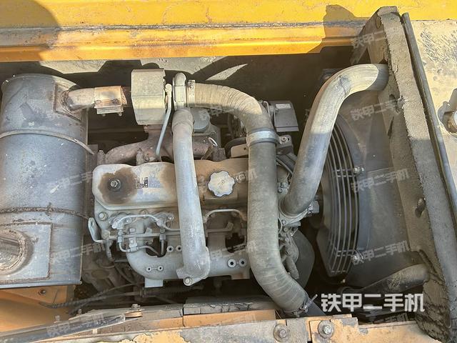 發(fā)動(dòng)機(jī)整體俯視(整機(jī)外觀) 發(fā)動(dòng)機(jī)整體俯視(整機(jī)外觀)