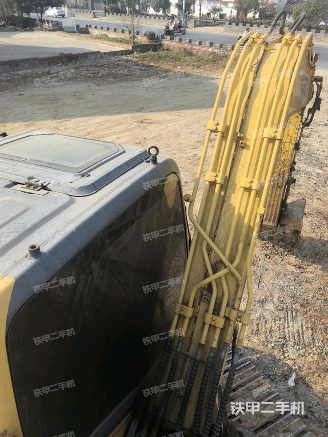 大臂背部俯視（工作和回轉(zhuǎn)裝置）