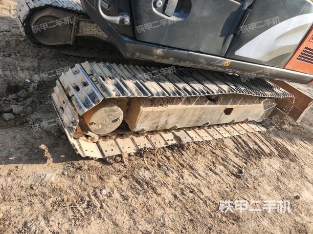 右側(cè)履帶整體?（行走機(jī)構(gòu)）