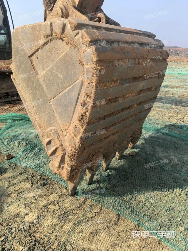 鏟斗45度(工作和回轉(zhuǎn)裝置) 鏟斗45度(工作和回轉(zhuǎn)裝置)