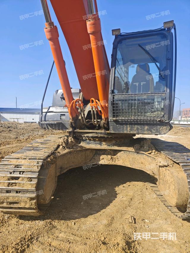 大臂油缸整體?豎拍（工作和回轉(zhuǎn)裝置）