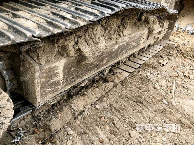 右側(cè)履帶整體（行走機構(gòu)）