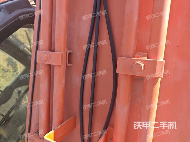 大臂背部俯視（工作和回轉(zhuǎn)裝置）