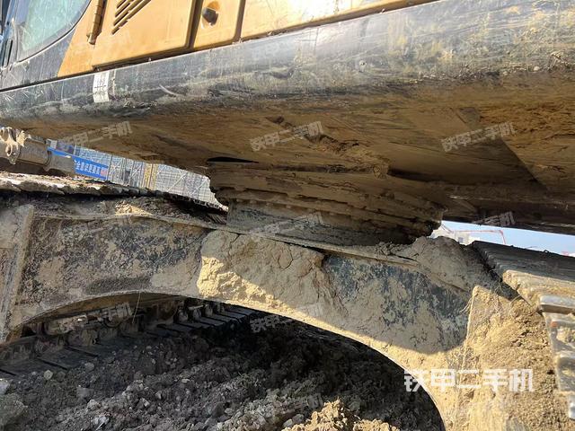 駕駛室頂部（整機(jī)外觀）