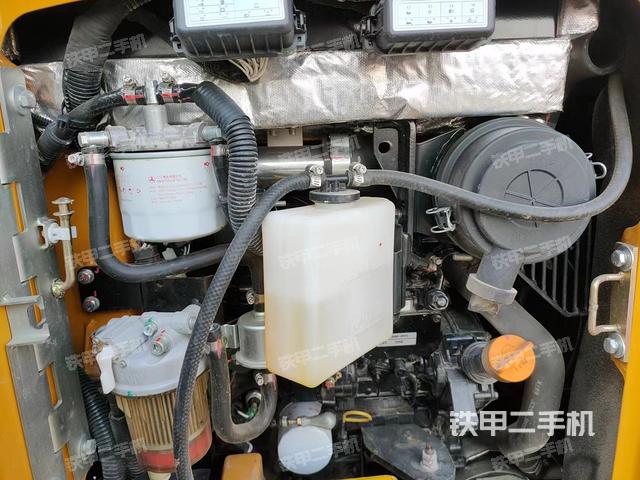 發(fā)動機整體俯視(整機外觀) 發(fā)動機整體俯視(整機外觀)