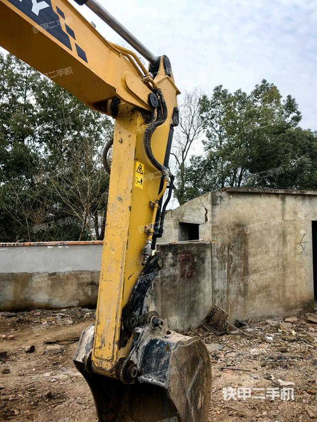 小臂整體左后（工作和回轉(zhuǎn)裝置）