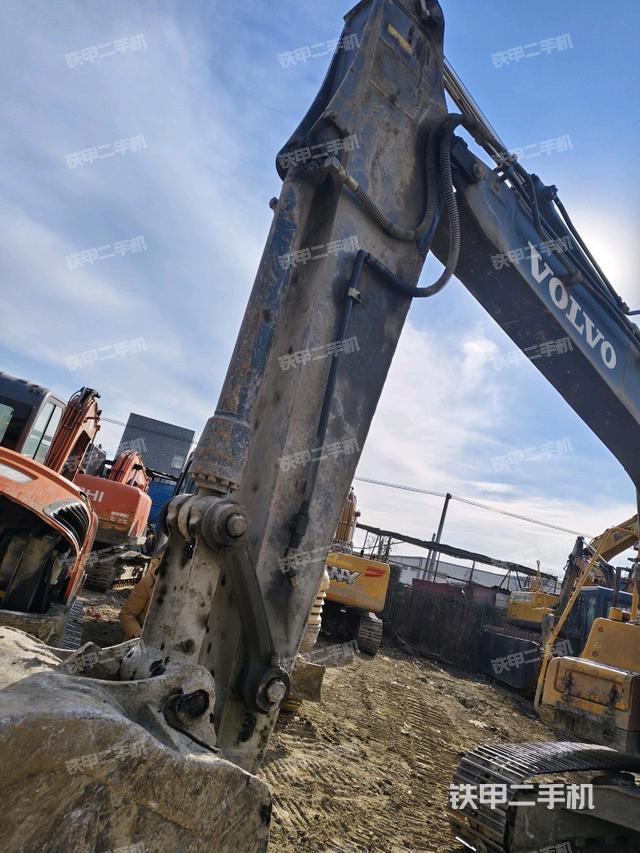 小臂整體左后（工作和回轉(zhuǎn)裝置）