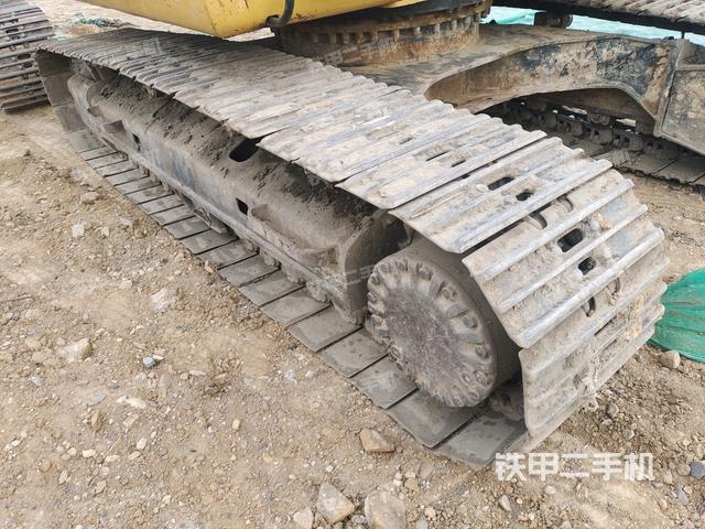 左側(cè)履帶整體?(行走機(jī)構(gòu)) 左側(cè)履帶整體?(行走機(jī)構(gòu))
