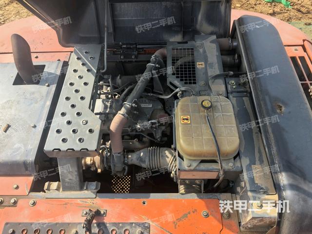 發(fā)動(dòng)機(jī)室(上車部件) 發(fā)動(dòng)機(jī)室(上車部件)