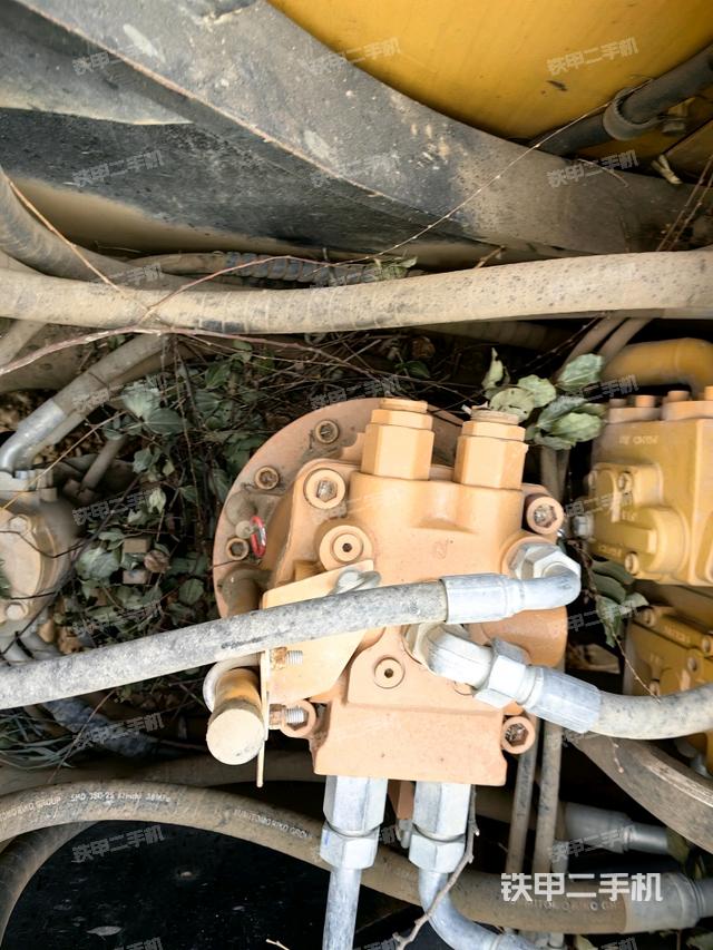 回轉(zhuǎn)馬達（上車部件）