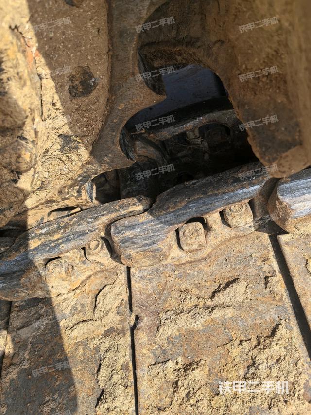 右側(cè)履帶整體(行走機(jī)構(gòu)) 右側(cè)履帶整體(行走機(jī)構(gòu))