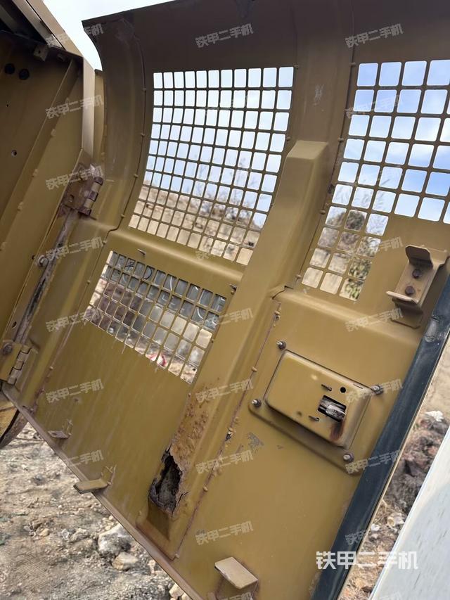 液壓泵斜45?左（大件艙室）