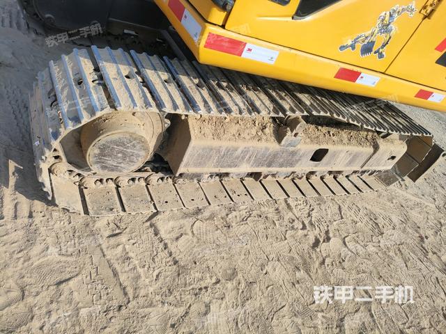 右側(cè)履帶整體?（行走機(jī)構(gòu)）