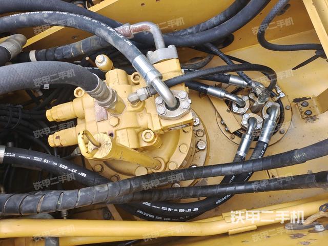 駕駛室頂部俯視(上車部件) 駕駛室頂部俯視(上車部件)