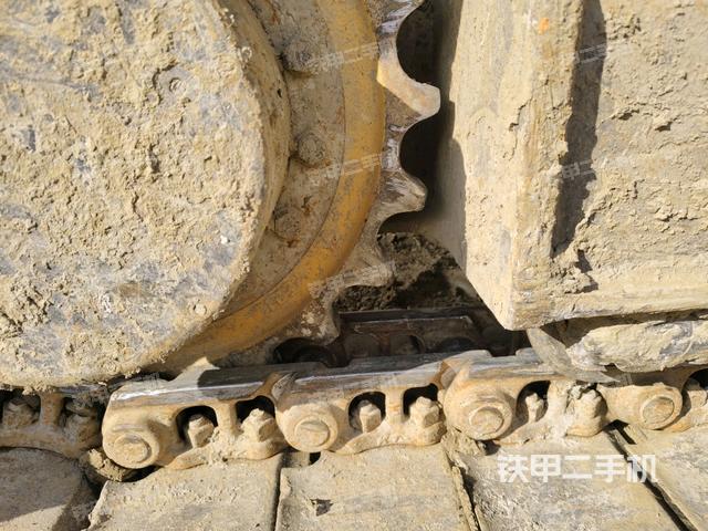 右驅(qū)動(dòng)輪（行走機(jī)構(gòu)）