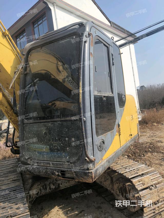 ?駕駛室正側(cè)（駕駛室部分）