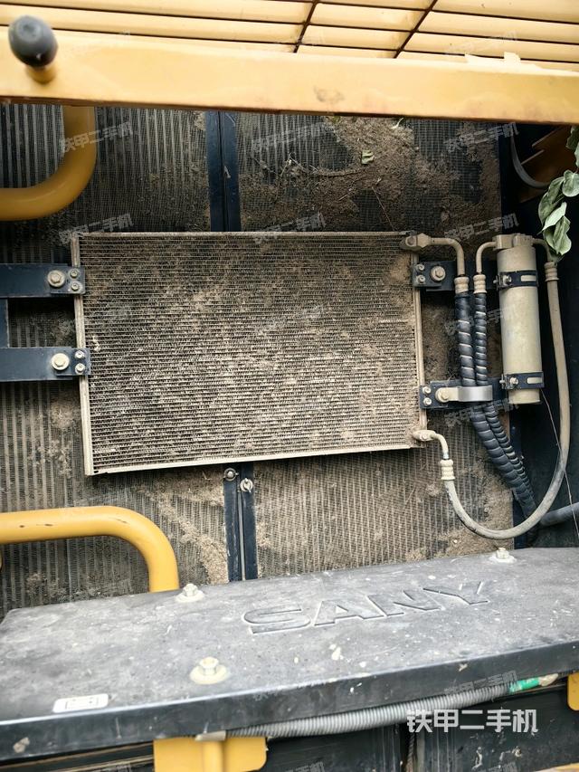 散熱器正面（大件艙室）