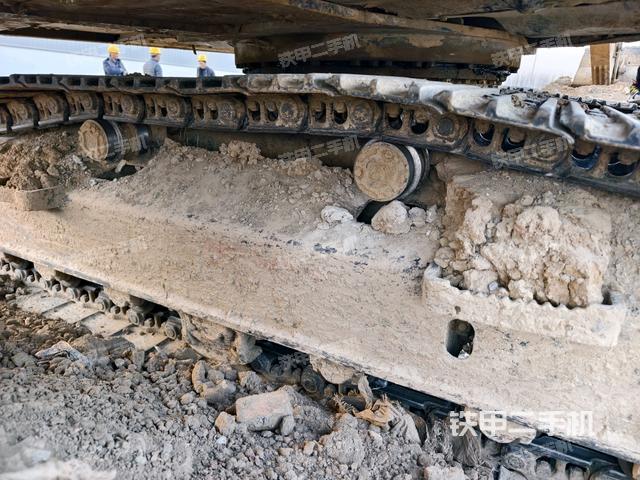 右側(cè)履帶整體（行走機(jī)構(gòu)）