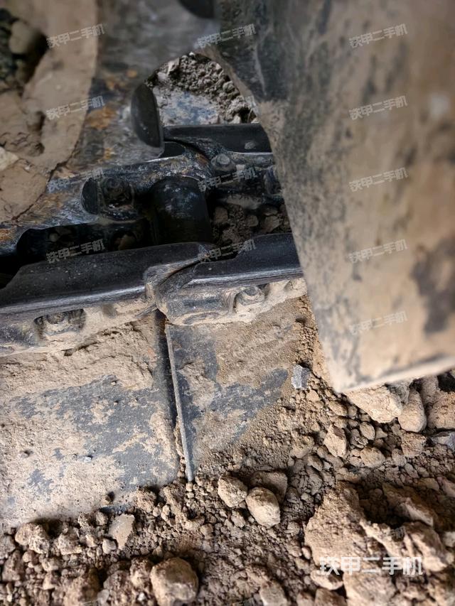 右側(cè)行走馬達(dá)蓋板（行走機(jī)構(gòu)）