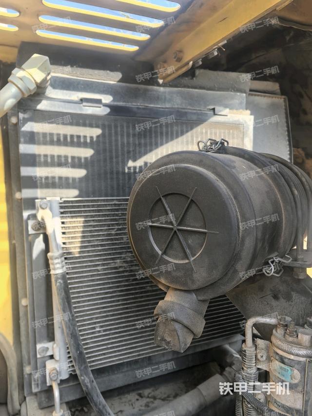 電瓶（大件艙室）