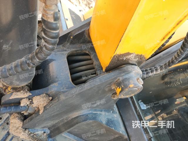 大臂根部?斜（工作和回轉(zhuǎn)裝置）