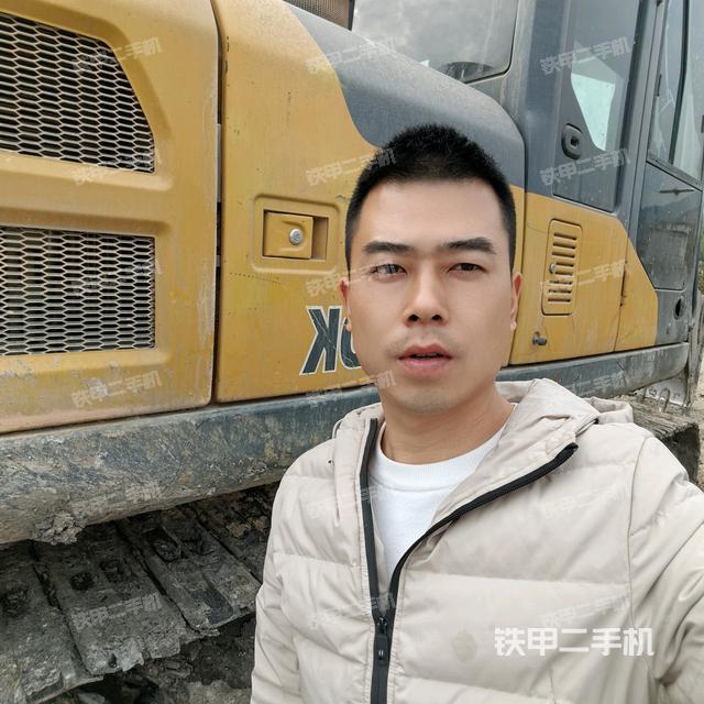 徐工XE200DA挖掘机的设备实拍-第1张实拍照片