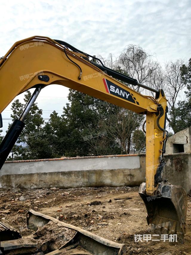 大臂整體?右側(cè)（工作和回轉(zhuǎn)裝置）